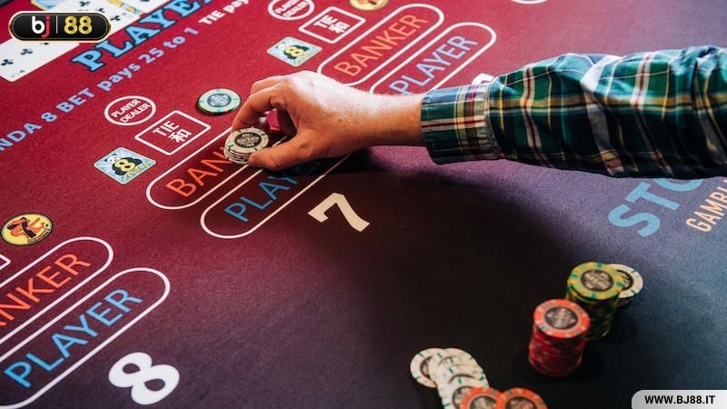 Hướng dẫn cho bạn chi tiết cách thức chơi game bài Baccarat E2BET